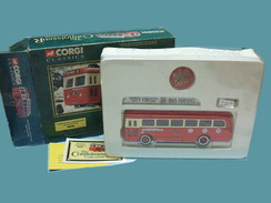 Corgi The Connoisseur - Bus Car LEYLAND ROYAL TIGER Manchester Corporation Réf. 34901 BO 1/50 - Corgi Toys