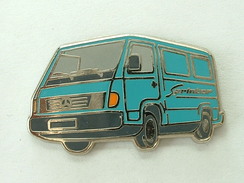 PIN´S MERCEDES SPRINTER BLEU TURQUOISE - Mercedes