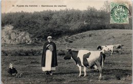 FOLKLORE  -- TYPES Du CENTRE - N° 34 - Gardeuse De Vaches - Other & Unclassified