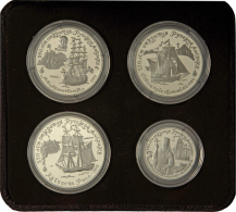 Russland: 250 Jahre Entdeckung Amerikas-Set Mit 4 Münzen 1991 (nur 6.500 Sets): 150 Rubel ½oz Platin, 2x 25 - Russia