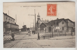 CPA GENTILLY (Val De Marne) - Passage à Niveau - Gentilly