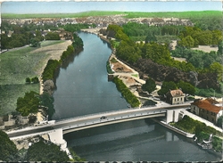 MERY - Sur - OISE    ( 95 )     Vue  Aérienne  Sur  La  Ville ,   Le  Nouveau  Pont .        -   C.P.s.m. Couleur  - - Mery Sur Oise