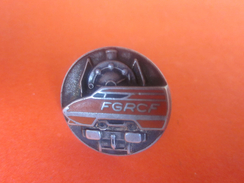 Pin's Thème TGV F.G.R.C.F  FÉDÉRATION GÉNÉRALE DES RETRAITÉS DES CHEMINS DE FER FRANCE-OUTREMER TRAIN-LOCOMOTIVE-RAIL - TGV