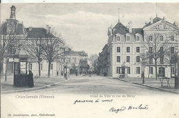 VIENNE - 86 - CHATELLERAULT - Hôtel De Ville Et Rue Du Berry - Chatellerault