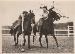 Hippisme Photo New York Times 30/4/1939 Nouveau Jeu : LE POLO CROSSE Amazones Anglaises Londres - Hipismo