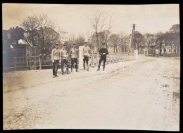 Cca 1900 Osztrák-magyar Katonák A Királyhidai (Bruckneudorf, Ausztria, Burgenland)... - Altri & Non Classificati