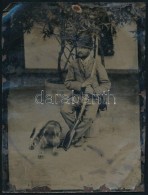 Cca 1910 Vadász A Kutyájával, Ferrotípia. / Hunter With A Dog. Ferrotyp Photo 9x12 Cm - Altri & Non Classificati
