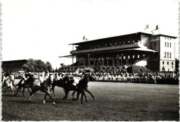 ** Budapest X. Kincsem Park, Galopp Lóversenypálya - 2 Db MODERN Képeslap / 2 MODERN Postcards - Non Classificati