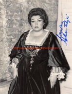 Ljiljana Molnar-Talajic Opera Signed Photo 18x24cm - Autographes