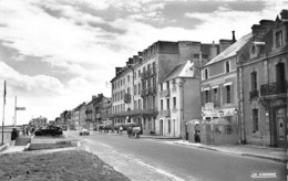 14-LUC-SUR-MER- L'ESPLANADE EN BORDURE DE MER - Luc Sur Mer