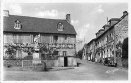 19-CHAMBERET- PLACE ET MONUMENT AUX MORTS - Altri & Non Classificati