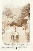 MONTBAZENS CARTE PHOTO INTERIEUR D'UNE VILLA (JEUNE FILLE AVEC SON CHAT) - Montbazens