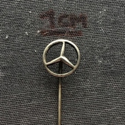 Badge (Pin) ZN005354 - Automobile (Car) Truck (Lastkraftwagen / Kamion) Mercedes-Benz - Mercedes