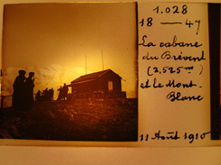 Photo Stéréoscopique - La Cabane Du Brévent Et Le  Mont Blanc - 1910 - Chamonix - Très Animée - Diapositivas De Vidrio