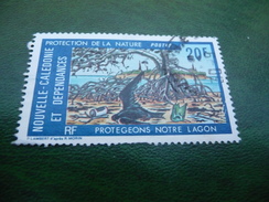 TIMBRE    CALEDONIE     N  404     COTE  1,25  EUROS  OBLITERE - Used Stamps