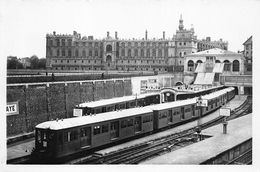 78-SAINT-GERMAIN-EN-LAYE- LE CHÂTEAU ET LA GARE - St. Germain En Laye