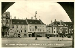 Wiener Neustadt - Laubendurchblick Am Adolf-Hitler-Platz M. Rathaus U. Mariensäule (000376) - Wiener Neustadt