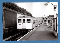 England Metro Londres London Tube Harrow On The Hill Metropolitan Line Photo De J. Bazin Cliché 16 7 76 (format 10,5x15) - Railway