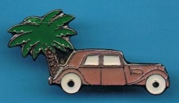 PIN'S //   ** CITROËN ** TRACTION AVANT ** . (© Qualité Collectors Série Limitée) - Citroën