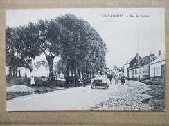 SOMME  80   VIGNACOURT   -   RUE DE DAOURS   -   AUTOMOBILE      ANIME       TTB - Vignacourt