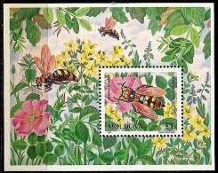 MOLDAVIE Abeilles, Bees, Abejas, Yvert BF 16 **. MNH. Perforate - Honingbijen