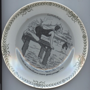 Assiette, Sport, La Natation, Signé R.Roger, St Amand, D = 19 Cm, Verdâtre - Saint Amand (FRA)