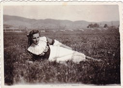 Old Real Original Photo - Young Girl Posing - 8.4x6 Cm - Shot 1948 - Personas Anónimos