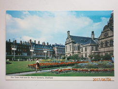 Postcard Sheffield Town Hall And St Paul's Gardens My Ref B11276 - Sheffield