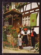 198o * BLUMEN- UND WEINORT SASBACHWALDEN * BAUERNHAUS MIT TRACHTENPAAR **!! - Sasbach