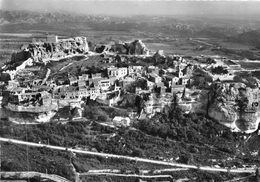 13-LES BAUX-DE-PROVENCE- VUE GENERALE ET CHAINES DES ALPILLES - Les-Baux-de-Provence