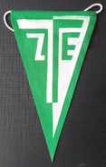 ZTE Zalaegerszeg HUNGARY FOOTBALL CLUB, SOCCER / FUTBOL / CALCIO OLD PENNANT, SPORTS FLAG - Abbigliamento, Souvenirs & Varie