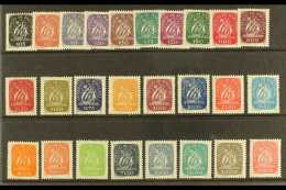 1943-49 Caravel Complete Set (SG 942/58, Michel 646/62, 725/29 & 744/47, Afinsa 617/33 & 696/704), Fine... - Autres & Non Classés