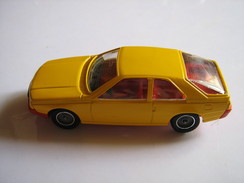 Voiture Solido - RenaultFuego (jaune)  N° 1203 -  Sans Boite - Solido