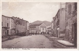 VIC-le-COMTE - Grande Rue - En Bordure Droite Coiffeur - Carte Peu Fréquente - Vic Le Comte
