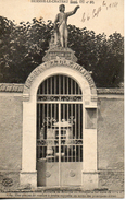 10. Brienne Le Chateau. La Porte De L'ancienne école Militaire - Essoyes