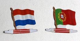 2 Drapeau Biscuits Alsacienne Portugal Luxembourg Petit Exquis Plaque Métal - Autres & Non Classés