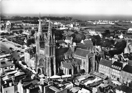 29-SAINT-POL-DE-LEON-  LA CATHEDRALE VUE DU CIEL - Saint-Pol-de-Léon