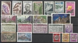 ANDORRE Collection De 21 Timbres - Collections