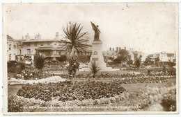 War Memorial And Gardens Of Remembrance, Clacton-on-Sea, 1938 Postcard - Clacton On Sea