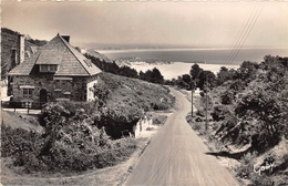 50-CARTERET- PROMENADE DANS LES DUNES , AU LOIN, LA PLAGE DE BARNEVILLE - Carteret