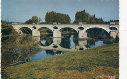 86 - Lussac Les Châteaux : Le Pont Sur La Vienne - Lussac Les Chateaux