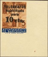 (*) 9s 1936. Barcelona. Telegrafo Municipal. 10 Cts Sobre 5 Cts Castaño Y Azul, Esquina De Hoja. SIN DENTAR. MAGN - Barcelone