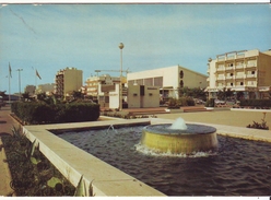 CPM/CPSM - CANET SAINT NAZAIRE EN ROUSSILLON - Place De La Méditerranée - Le Casino - Canet En Roussillon