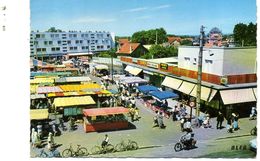 Ste-Geneviève-des-Bois. Le Marché Du Donjon. - Sainte Genevieve Des Bois