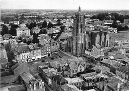 79-BRESSUIRE- L'EGLISE ET LA PLACE VUE DU CIEL - Bressuire