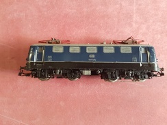JOUET MINIATURE Train électrique Ancienne Locomotive Bleue , Métal , Made In Germany Marque Marklin DB E41024 - Locomotive