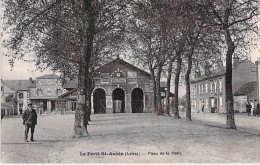 CENTRE - VAL DE LOIRE - 45 - LA FERTE ST AUBIN : Place De La Halle - CPA - Loiret - La Ferte Saint Aubin