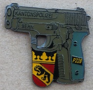 KANTONSPOLIZEI BERN - POLICE DU CANTON DE BERNE - SUISSE - SCHWEIZ - PISTOLET P228 - OURS - BÄR - 1965-GUN -    (JAUNE) - Policia