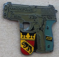 KANTONSPOLIZEI BERN - POLICE DU CANTON DE BERNE - SUISSE - SCHWEIZ - PISTOLET P228 - OURS - BÄR - 1965-GUN -    (JAUNE) - Polizia