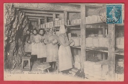 Roquefort-sur-Soulzon - Intérieur Des Caves ... Travailleuses - 1921 ( Voir Verso ) - Roquefort